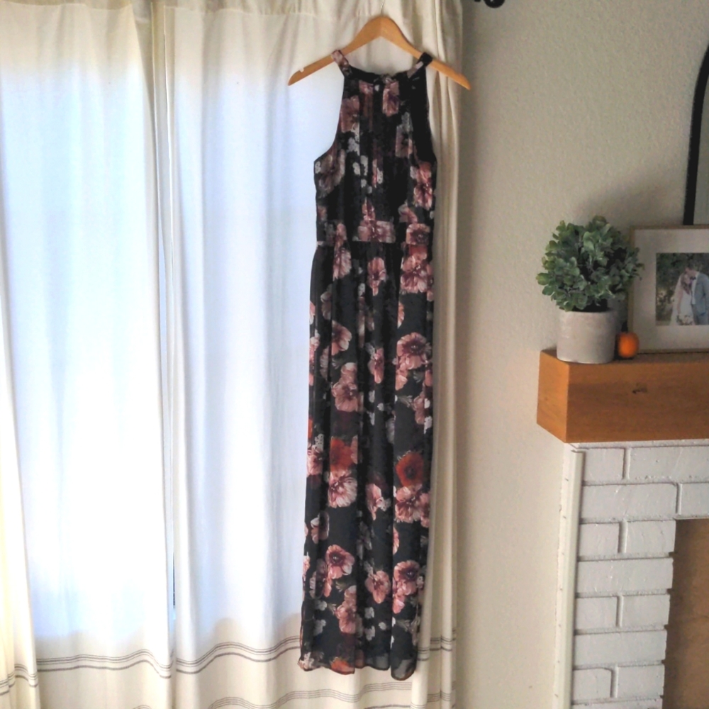 NWOT Floral INC Maxi Dress